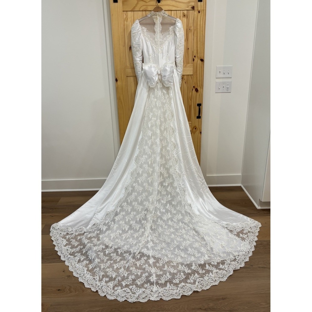Vtg Wedding Dress Sheath Satin/Lace/Pearl‎ Beaded-Sz 10 - 1990s| Long Lace Train